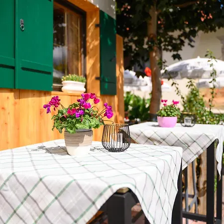 Restaurant Frühlingsgarten 3*