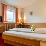 Hotel Restaurant Frühlingsgarten 3*