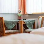 Restaurant Frühlingsgarten 3*