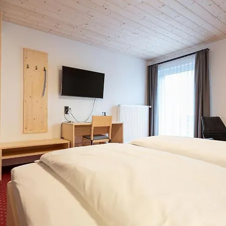 Hotel Restaurant Frühlingsgarten 3*