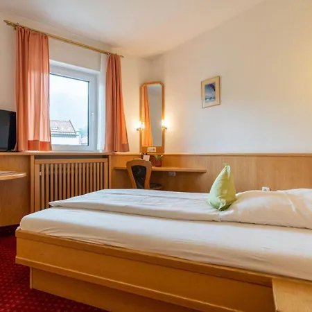 Hotel Restaurant Fruehlingsgarten 3*