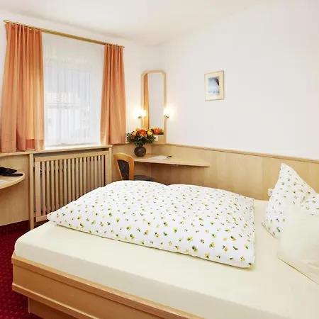 Hotel Restaurant Fruehlingsgarten 3*