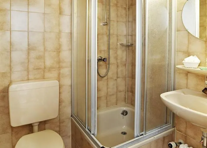 Otel Restaurant Fruehlingsgarten Füssen